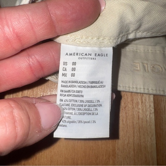 American Eagle Outfitters White Jean Shorts with Floral Accents - Picture 3 of 4